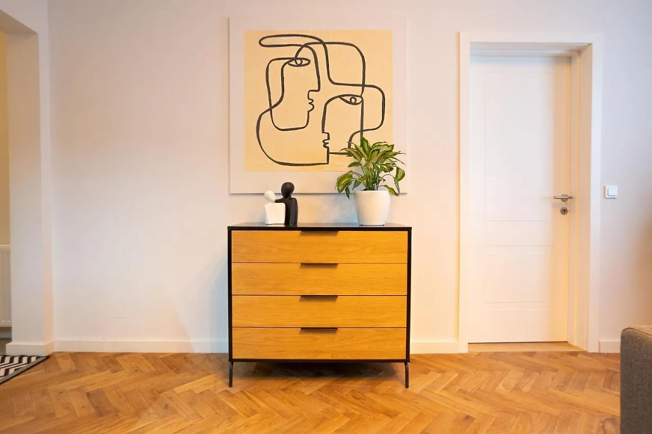 Fully Renovated 2-Room Central Apartment Vienna
