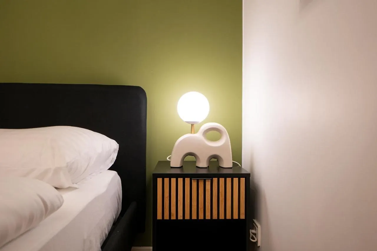 Fully Renovated 2-Room Central Apartment Vienna Austria