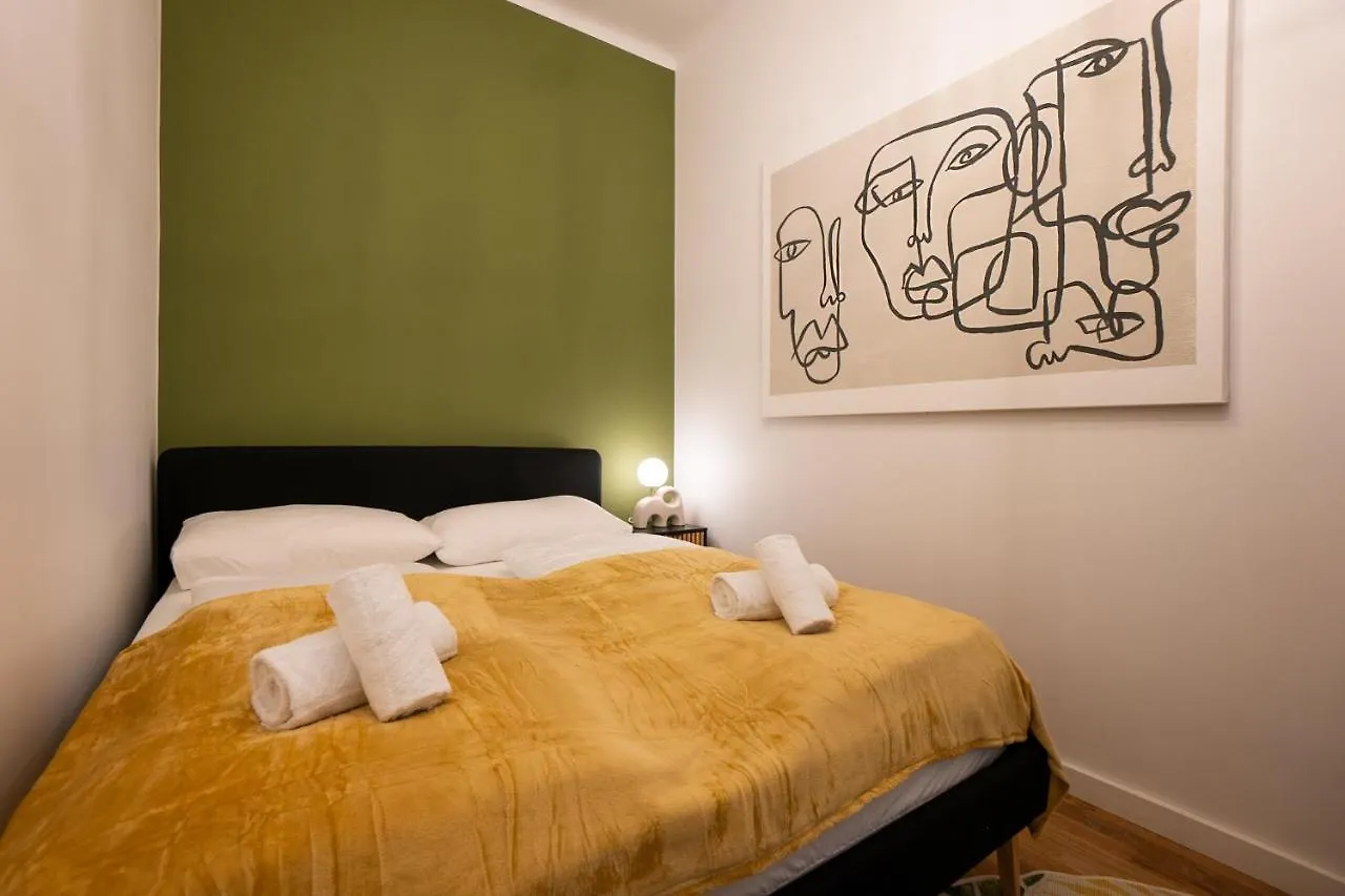 Fully Renovated 2-Room Central Apartment Vienna